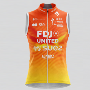 High-visibility chasuble